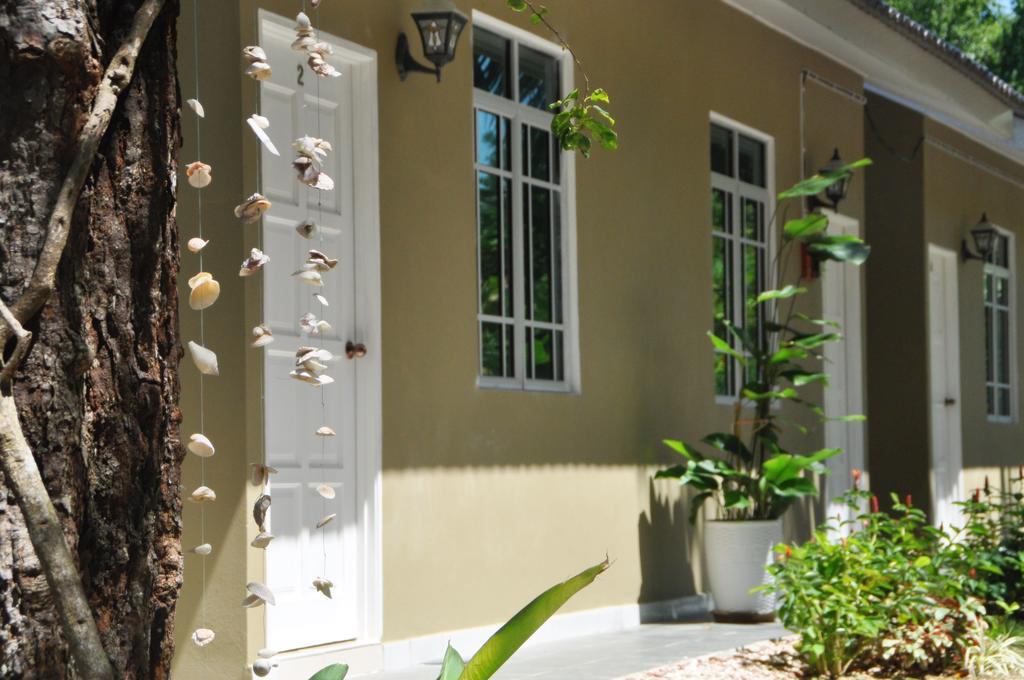 Sunset Bay Cottage Langkawi Extérieur photo